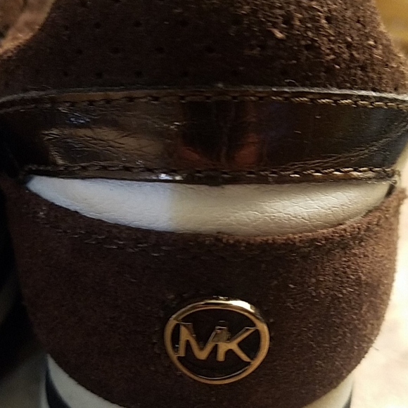 Sneakers - Picture 3 of 3